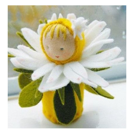 kit poupée fleur paquerette, en feutrine pour table de saison steiner waldorf, de witte engel